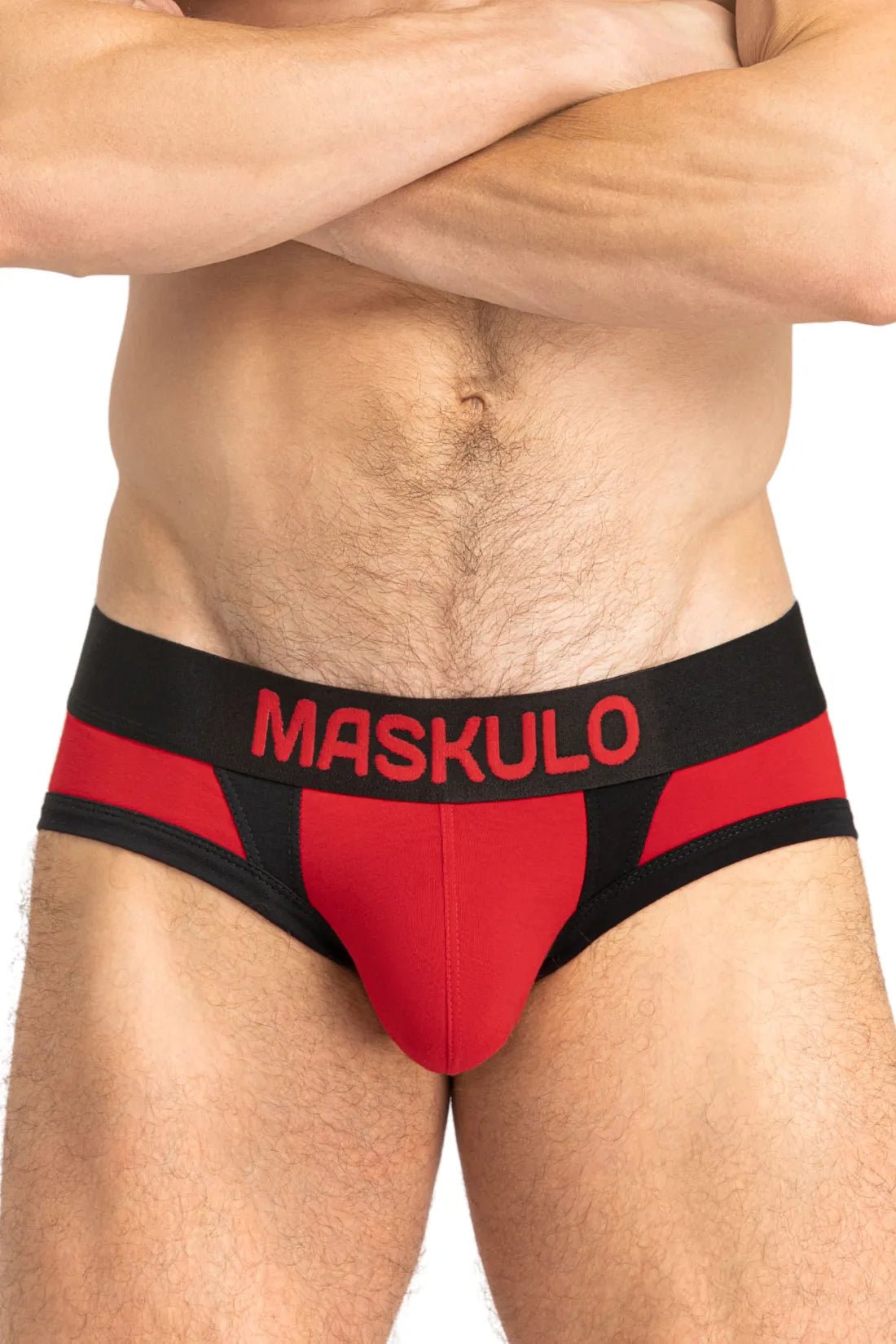 Maskulo CAPTAIN-A Everyday Briefs: Red & Black 100% cotton underwear with O-Inside-POUCH technology for comfort and style.