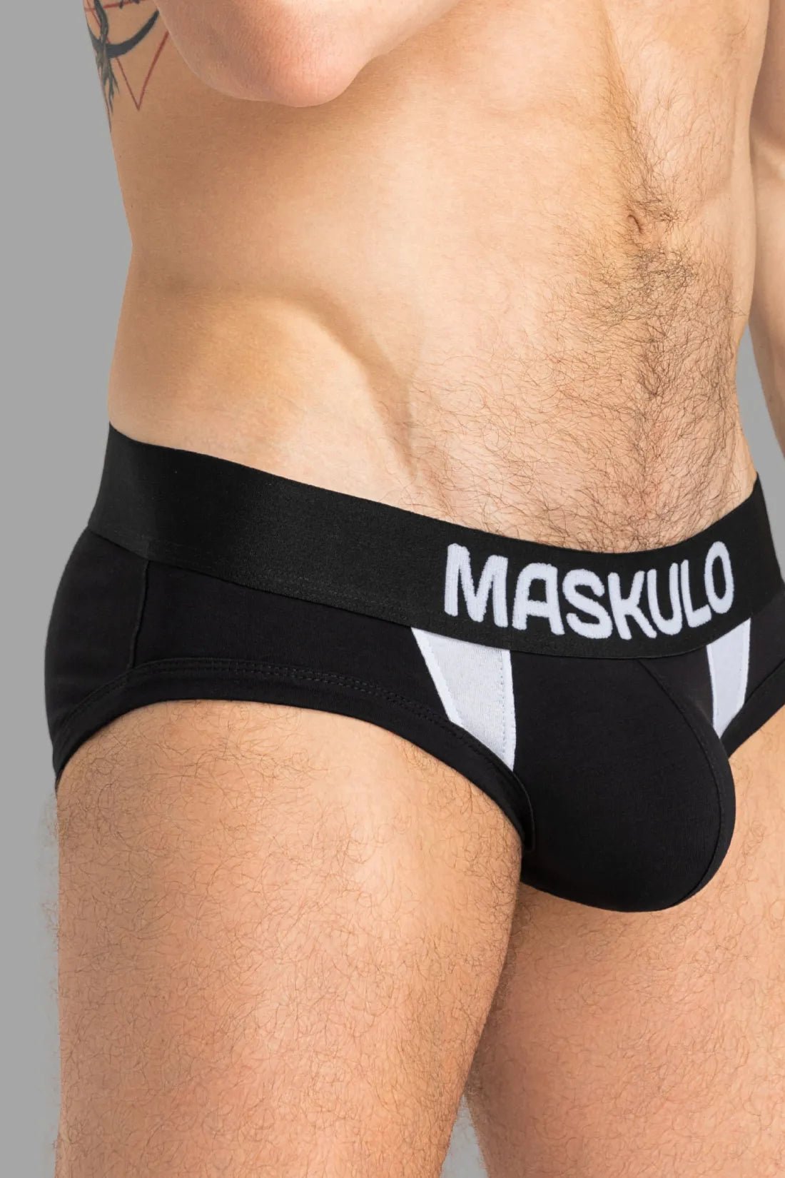 Maskulo Captain A briefs with O-inside pouch, size M, black and white. Comfortable underwear for adults, product MBR143-Y2.