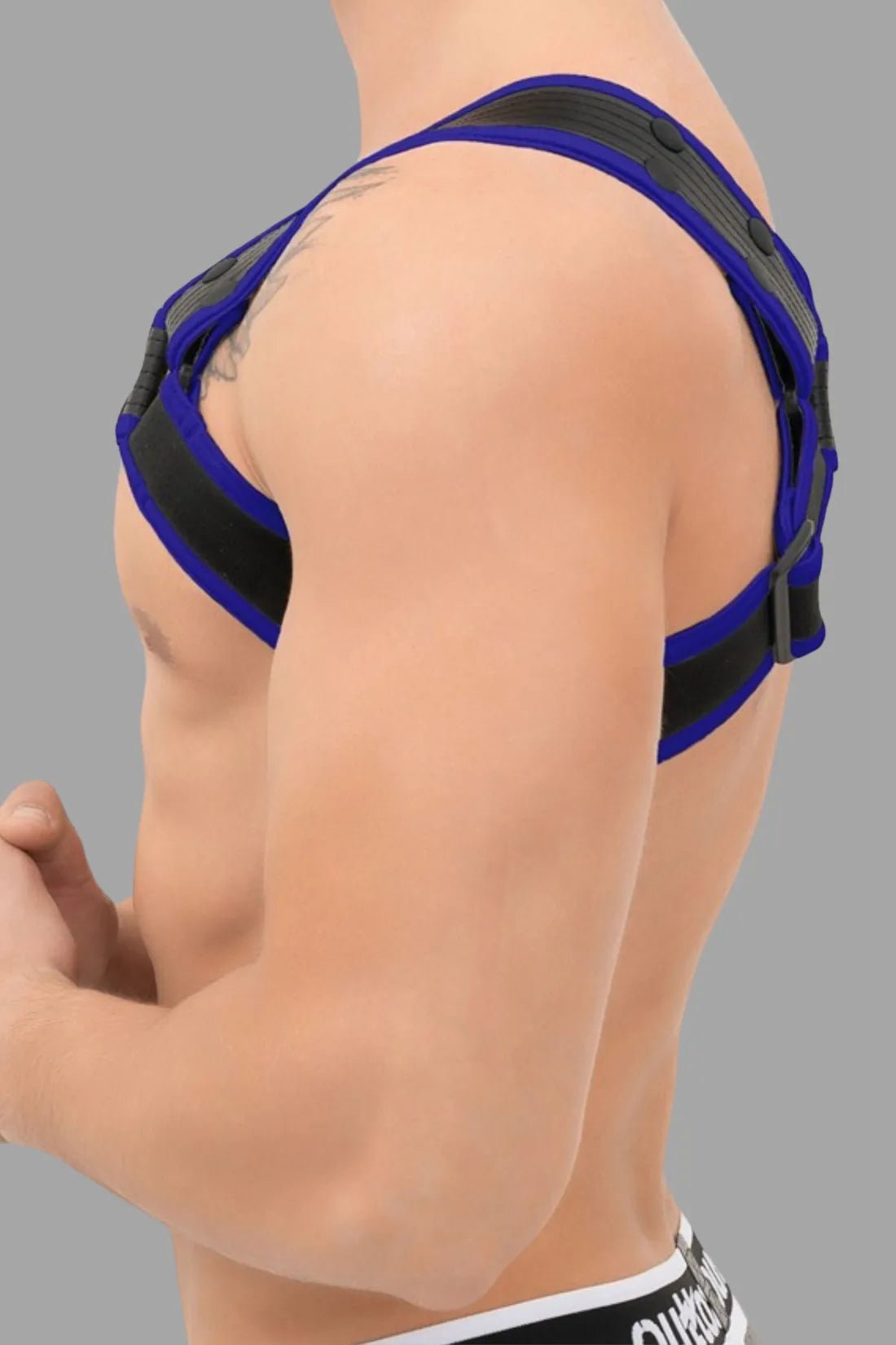 Outtox by Maskulo Black & Blue Bulldog Harness with Snaps. PU leather fetish-style harness with adjustable straps for comfort and bold look.