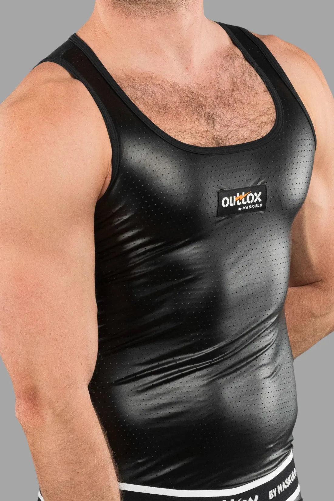 Outtox by Maskulo black tank top. Comfortable, stylish top for men, ideal for everyday wear or active use. Lightweight and durable.