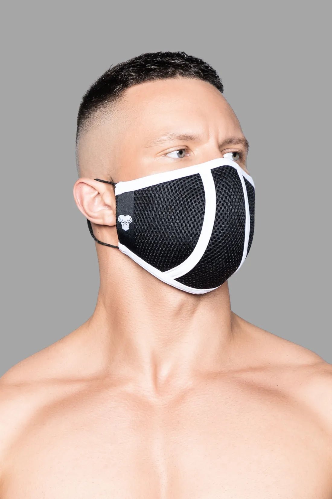 Maskulo Life Mask, Black and White. Stylish accessory with adjustable straps. SKU MAC111-YX.