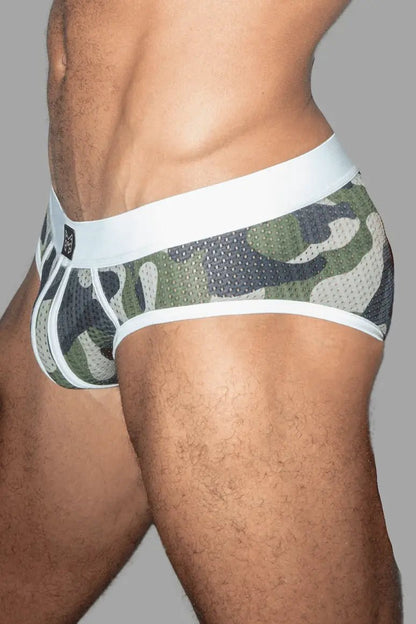 Maskulo Ian Steelguard Mesh Briefs in Camouflage + White. Soft, silky mesh underwear with breathing material for everyday wear. Polyester 80%, Elastane 20%.