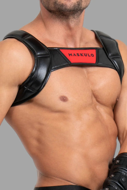 Maskulo Bulldog Harness, Black/Red, with 3D logo. Polyester/polyurethane blend, metal rings, snaps, and PU leather piping.