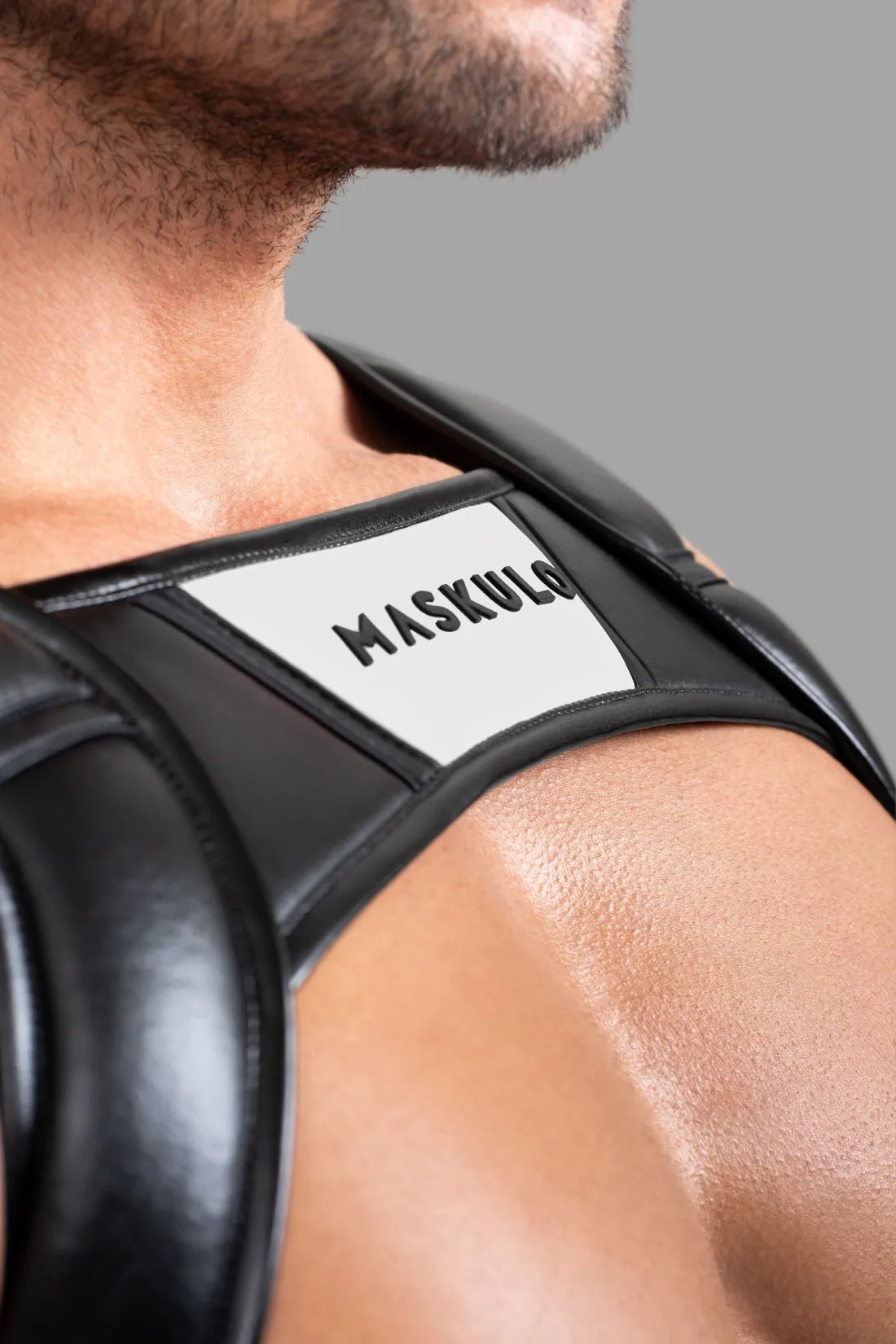 Body Harness with Push-Up Effect in Black and White from Maskulo Global (EU) online store. Stylish and unique accessory.