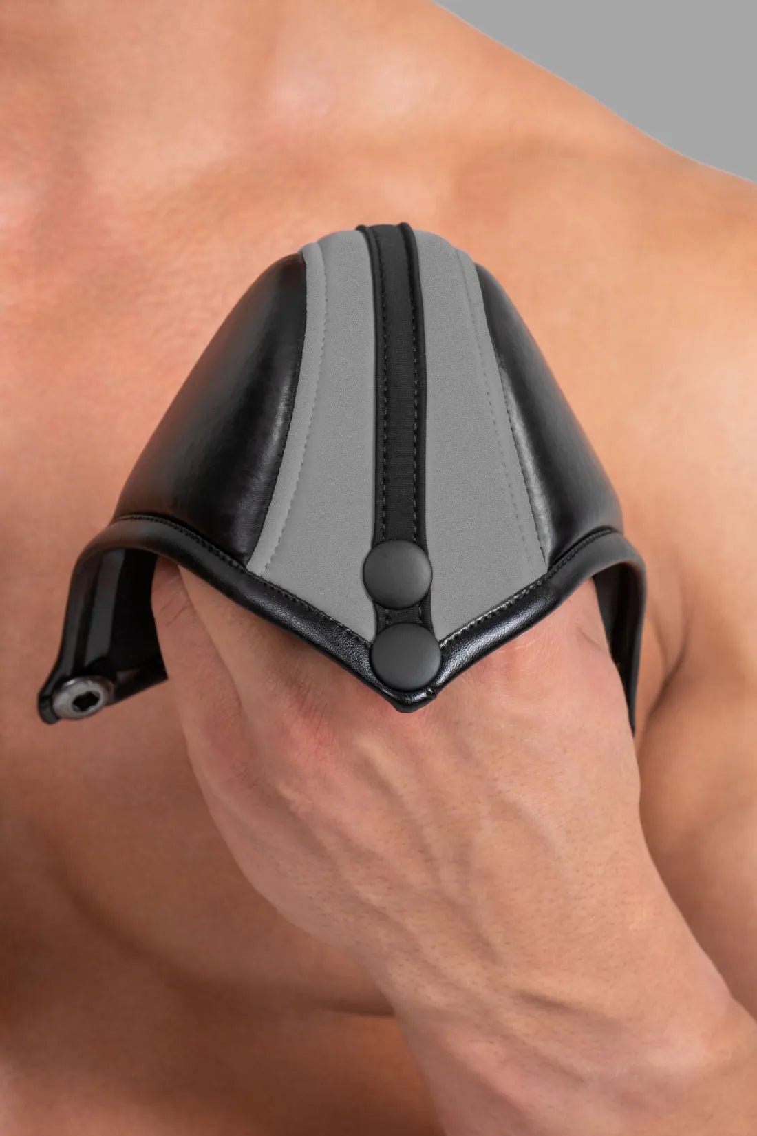 Maskulo Global (EU) Jock Big Bulge with Plastic Fasteners in Black/Grey Reflective Light. Bold and supportive men&