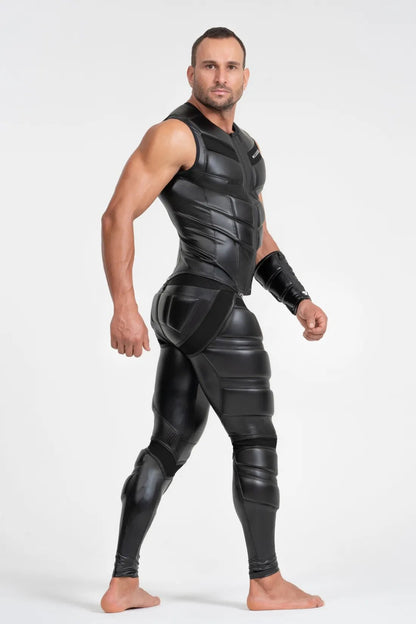 Black leggings by Maskulo with a &quot;big bulge&quot; design, ideal for adults. Comfortable and durable apparel from the Maskulo Global (EU) online store.