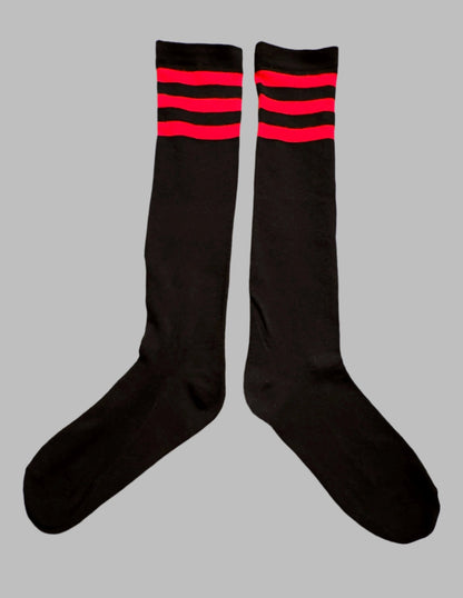 Maskulo Black and Red striped long socks, 45cm, one-size, polyester/cotton blend. Stretchy football/running sports accessory.