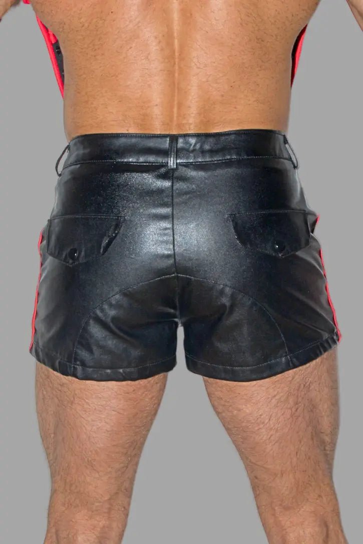 Maskulo Cruz Gearshift shorts: black PU leather-look shorts with 2 red side stripes, curved rear stitch, and functional front pockets.