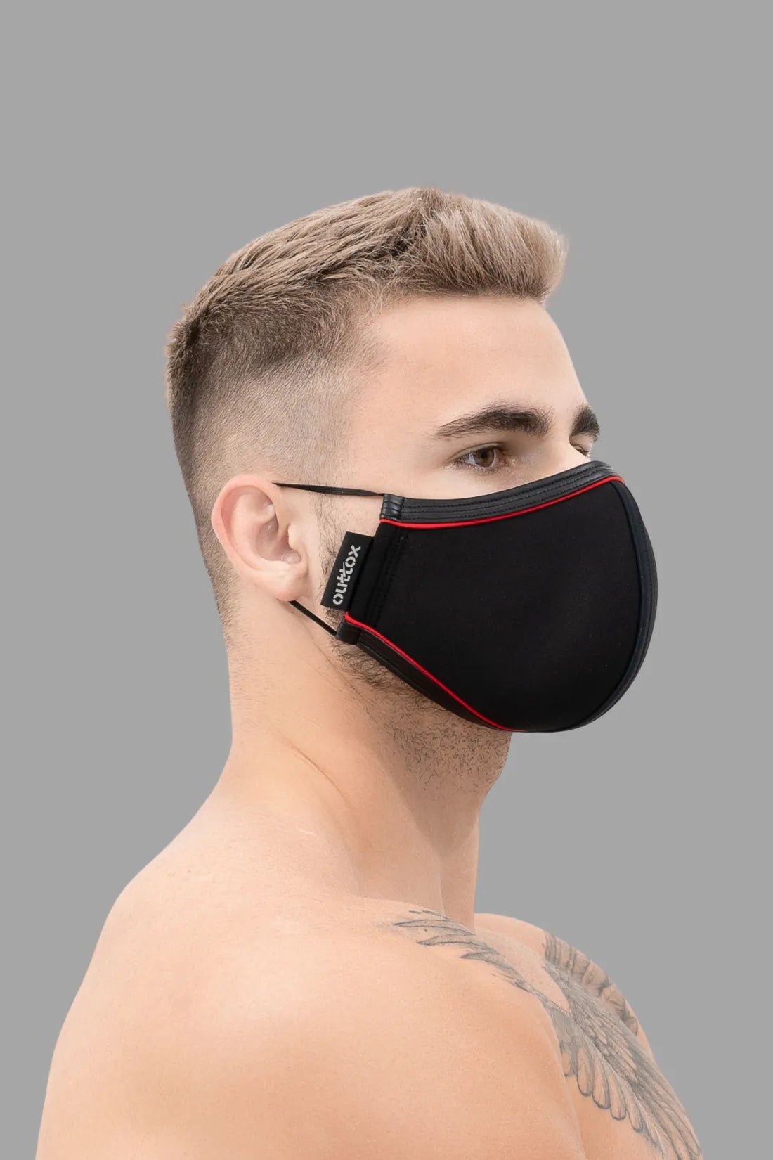 Outtox Everyday Mask in Black and White from Maskulo Global (EU) online store. Comfortable, reusable cloth face mask accessory.