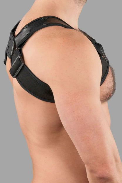 Maskulo Outtox Bulldog Harness with Snaps in Black. Durable, stylish accessory for adults. Ships globally from EU.